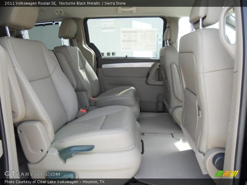  2011 Routan SE Sierra Stone Interior