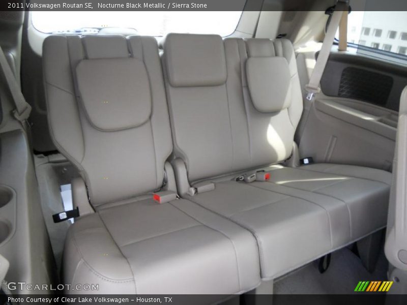  2011 Routan SE Sierra Stone Interior