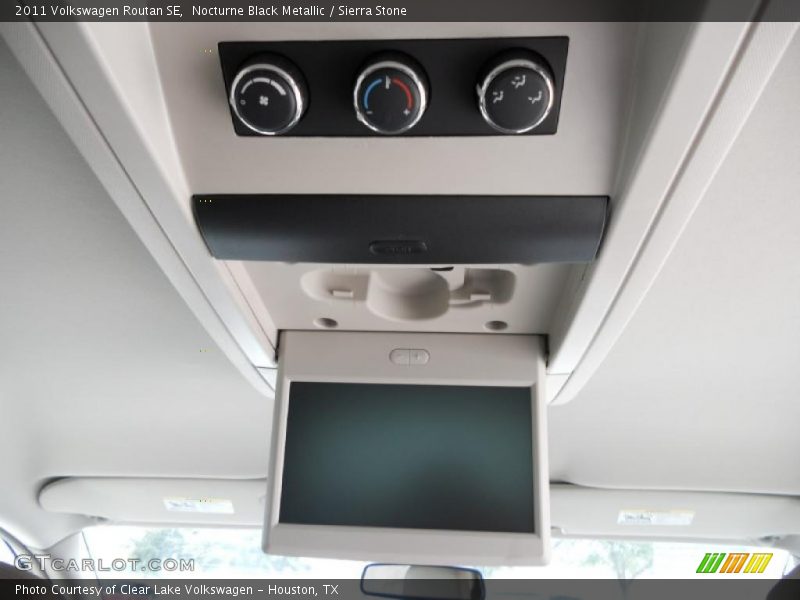 Controls of 2011 Routan SE
