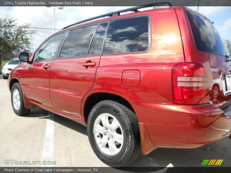 Sundown Red Pearl / Ivory 2001 Toyota Highlander