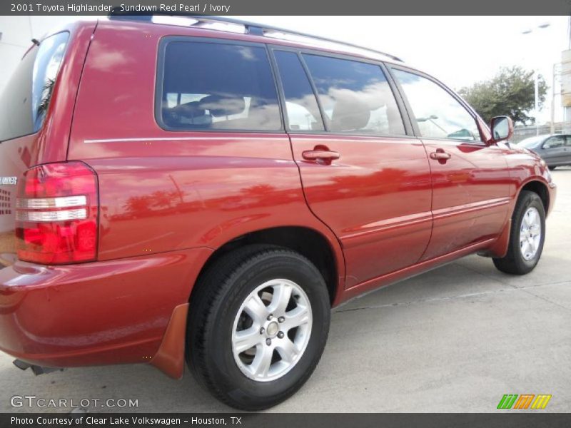 Sundown Red Pearl / Ivory 2001 Toyota Highlander