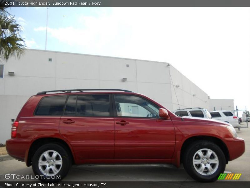 Sundown Red Pearl / Ivory 2001 Toyota Highlander