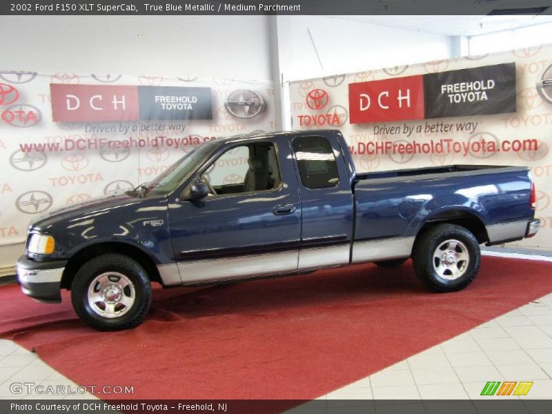 True Blue Metallic / Medium Parchment 2002 Ford F150 XLT SuperCab