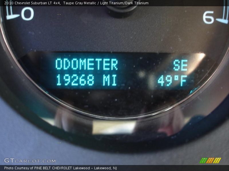 Taupe Gray Metallic / Light Titanium/Dark Titanium 2010 Chevrolet Suburban LT 4x4