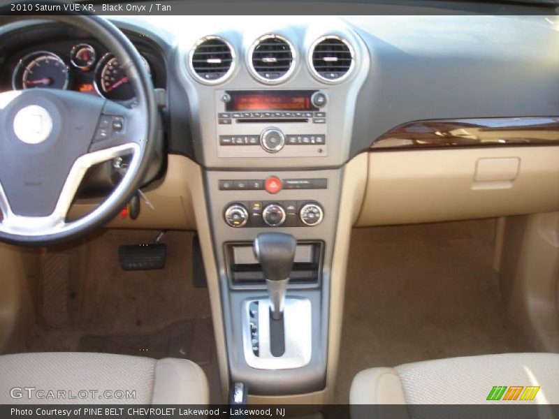 Black Onyx / Tan 2010 Saturn VUE XR