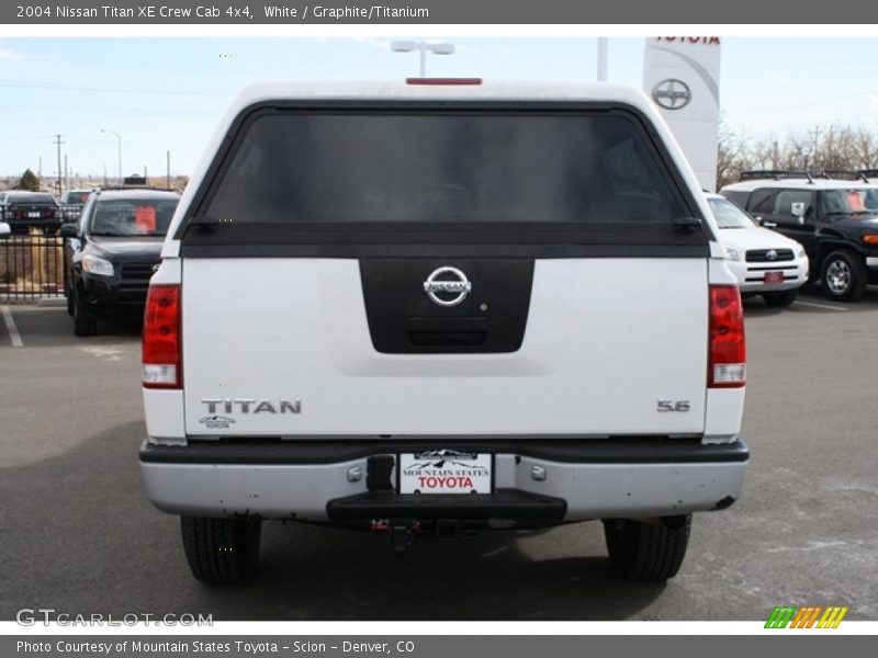 White / Graphite/Titanium 2004 Nissan Titan XE Crew Cab 4x4