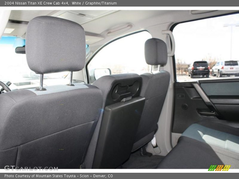 White / Graphite/Titanium 2004 Nissan Titan XE Crew Cab 4x4