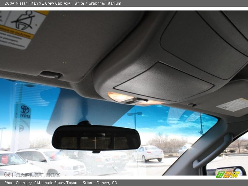 White / Graphite/Titanium 2004 Nissan Titan XE Crew Cab 4x4