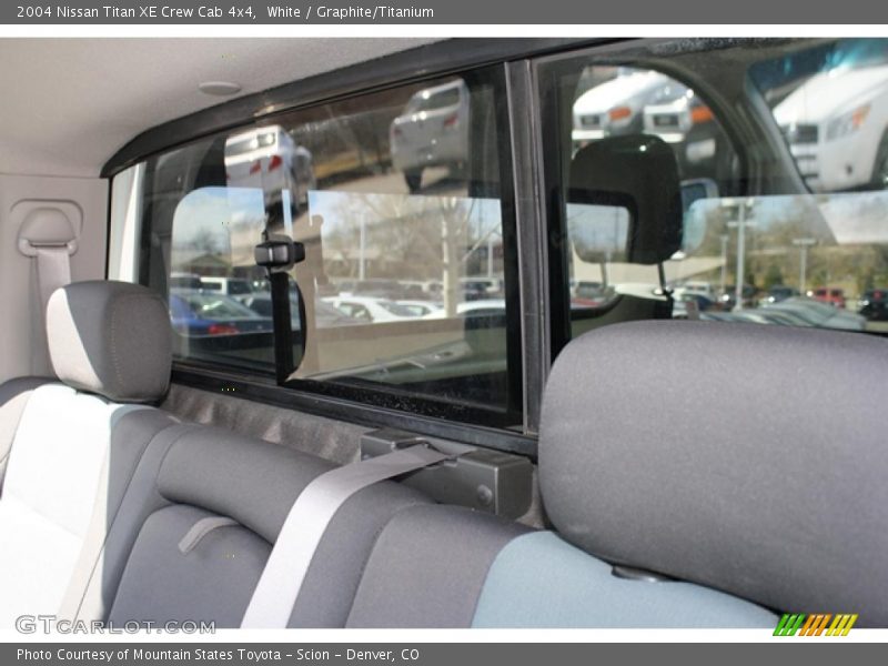 White / Graphite/Titanium 2004 Nissan Titan XE Crew Cab 4x4