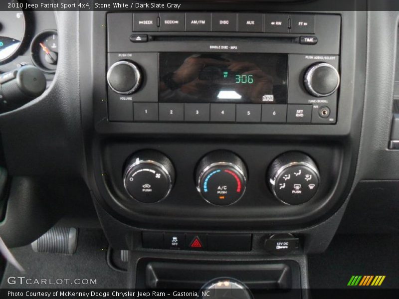 Stone White / Dark Slate Gray 2010 Jeep Patriot Sport 4x4