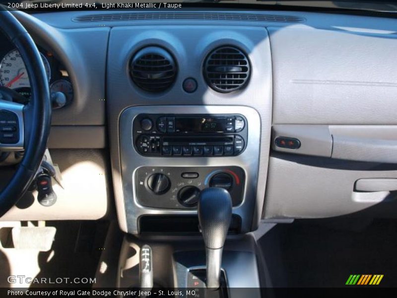 Light Khaki Metallic / Taupe 2004 Jeep Liberty Limited 4x4
