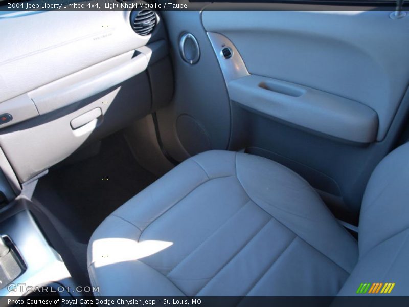 Light Khaki Metallic / Taupe 2004 Jeep Liberty Limited 4x4
