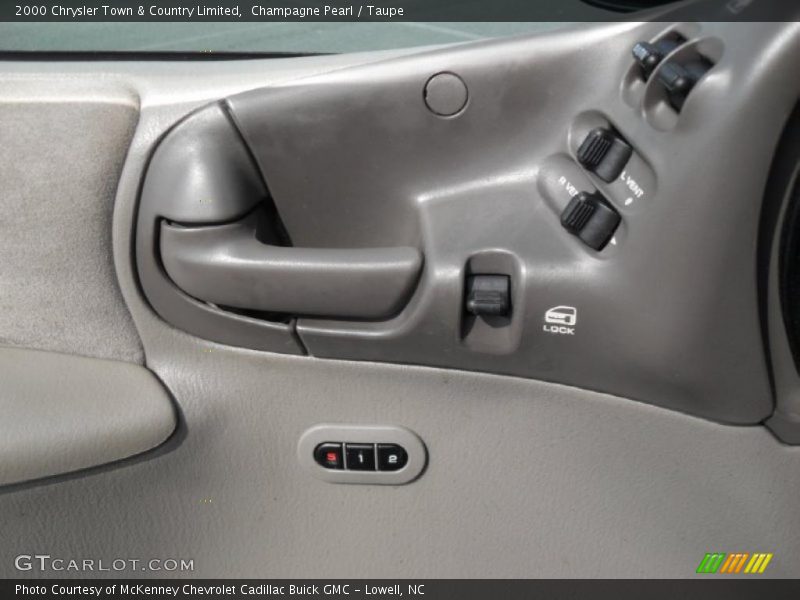 Champagne Pearl / Taupe 2000 Chrysler Town & Country Limited