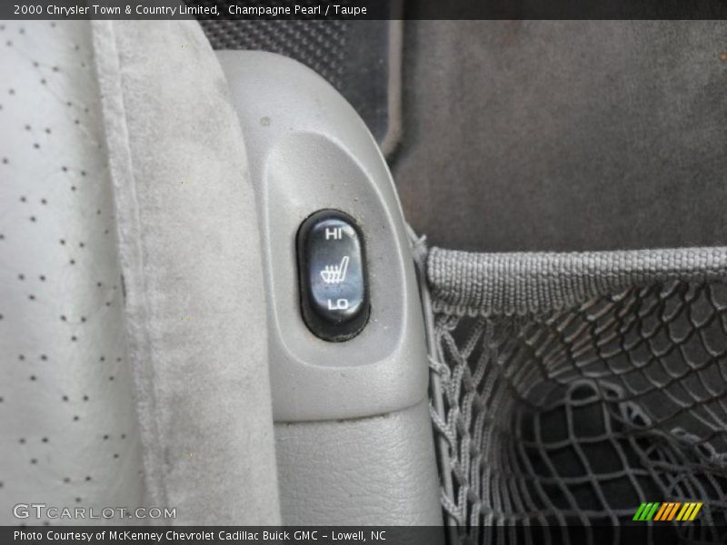 Champagne Pearl / Taupe 2000 Chrysler Town & Country Limited