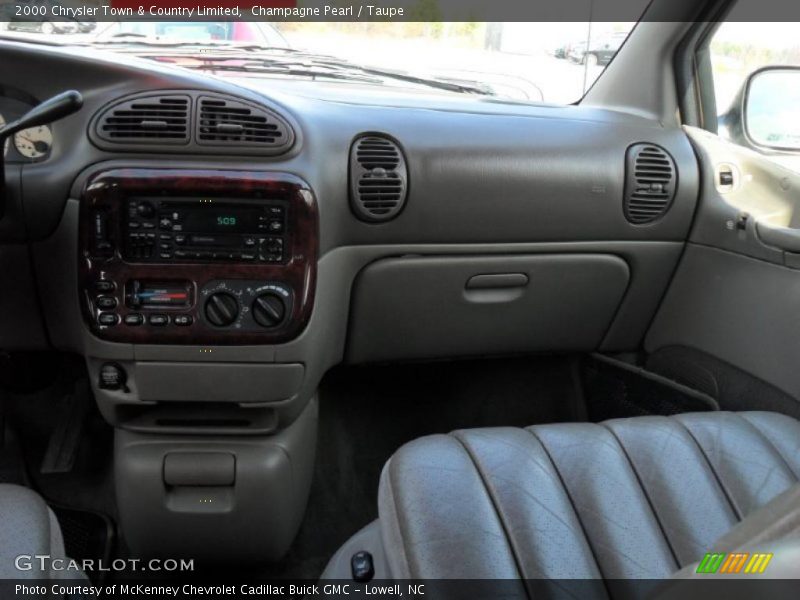 Champagne Pearl / Taupe 2000 Chrysler Town & Country Limited