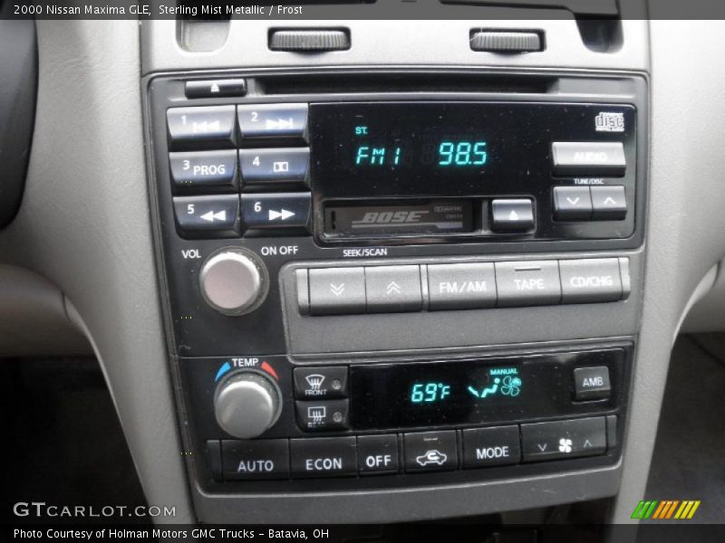 Sterling Mist Metallic / Frost 2000 Nissan Maxima GLE