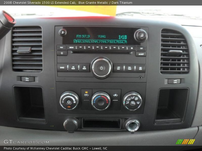 Controls of 2008 Silverado 1500 LS Extended Cab