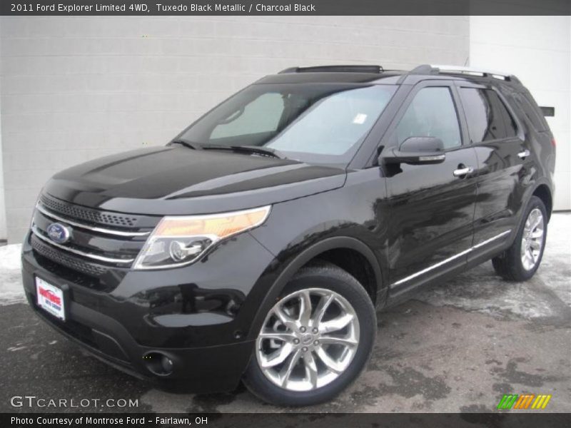 Front 3/4 View of 2011 Explorer Limited 4WD