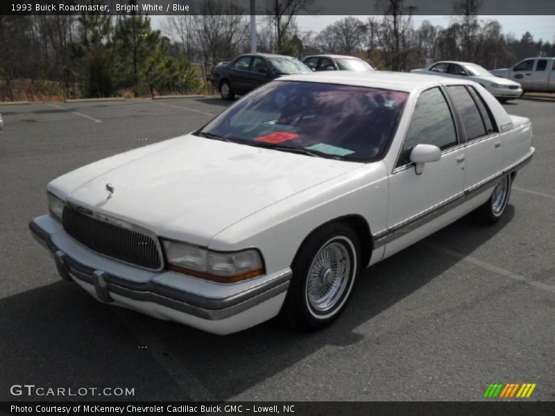 Front 3/4 View of 1993 Roadmaster 