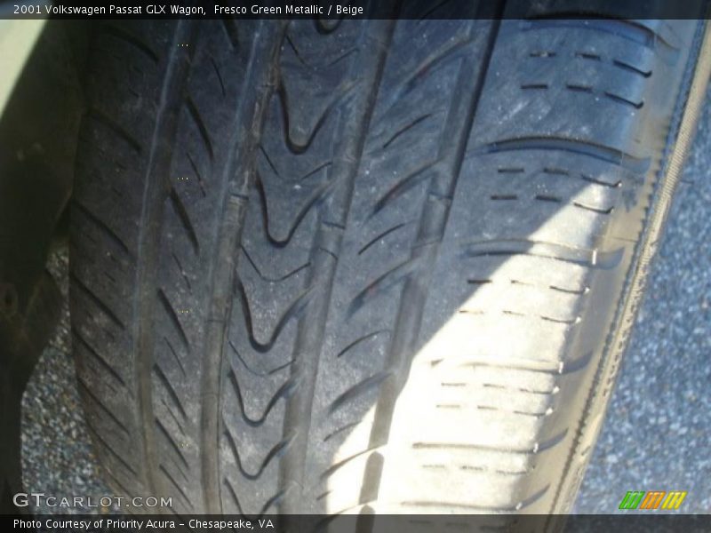 Fresco Green Metallic / Beige 2001 Volkswagen Passat GLX Wagon