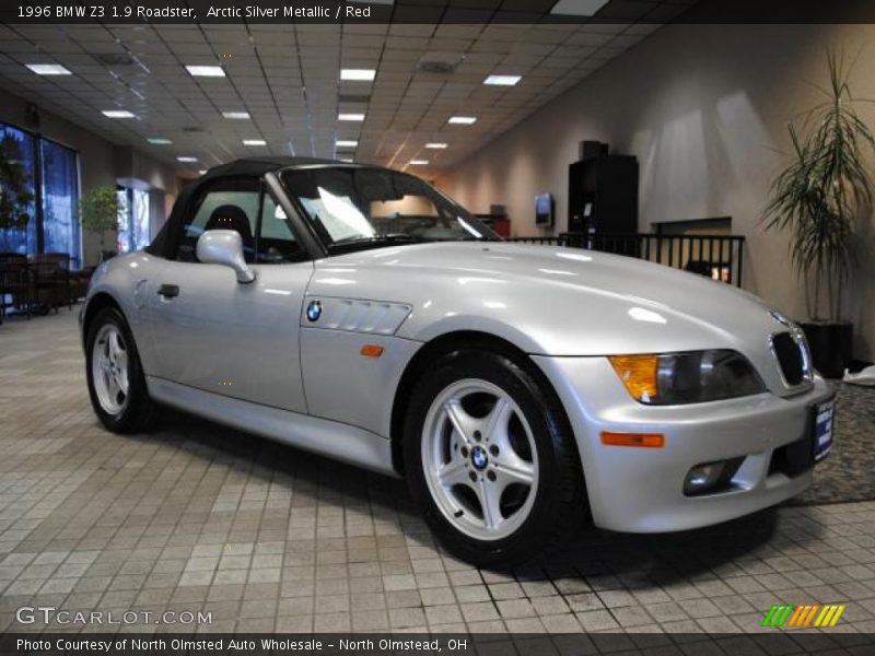 Arctic Silver Metallic / Red 1996 BMW Z3 1.9 Roadster
