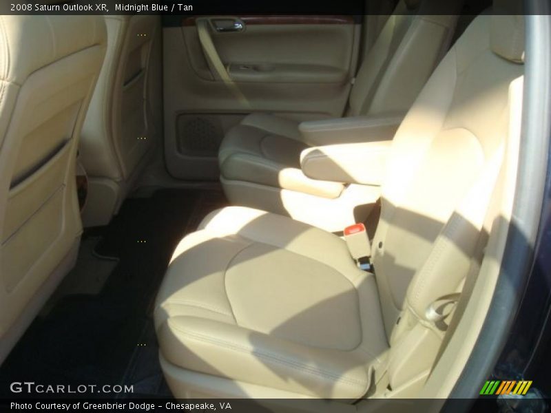 Midnight Blue / Tan 2008 Saturn Outlook XR