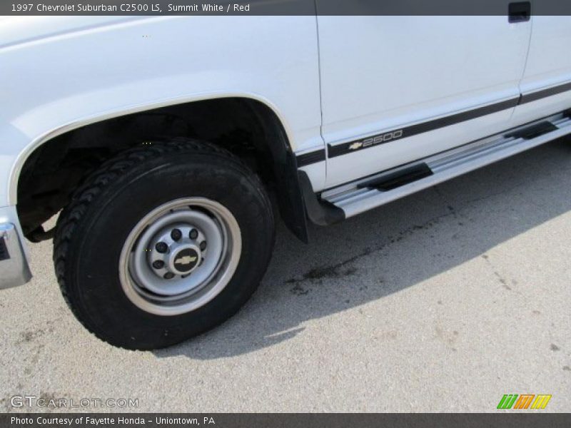 Summit White / Red 1997 Chevrolet Suburban C2500 LS