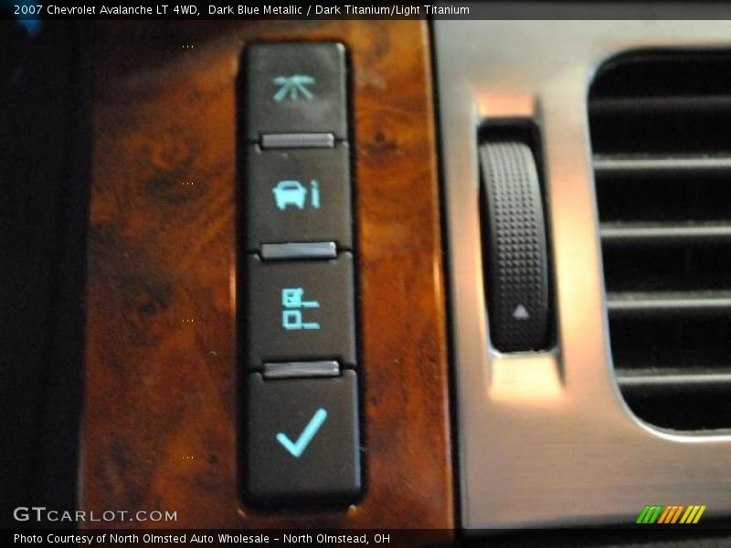Dark Blue Metallic / Dark Titanium/Light Titanium 2007 Chevrolet Avalanche LT 4WD