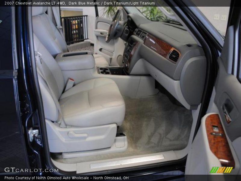 Dark Blue Metallic / Dark Titanium/Light Titanium 2007 Chevrolet Avalanche LT 4WD