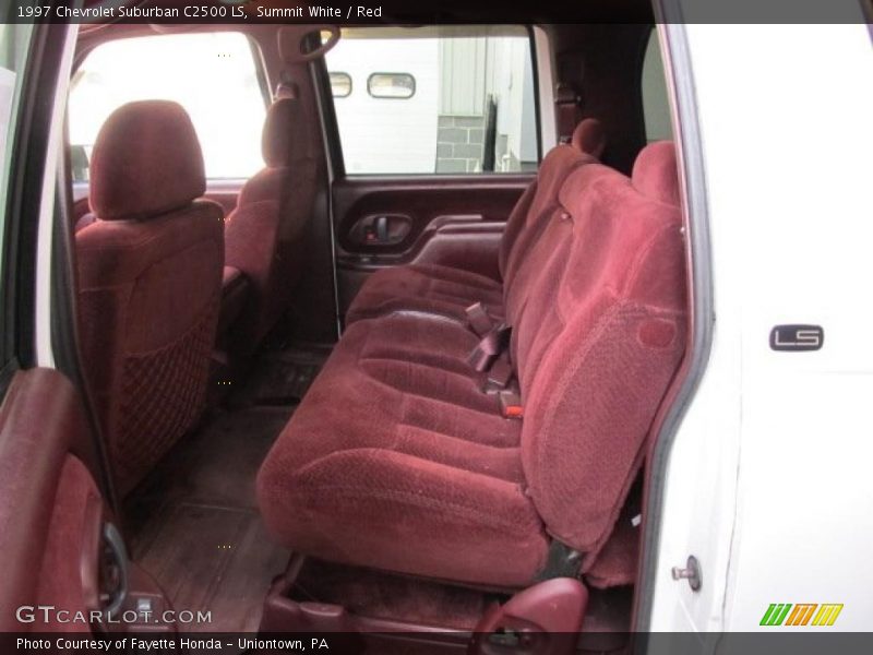 Summit White / Red 1997 Chevrolet Suburban C2500 LS