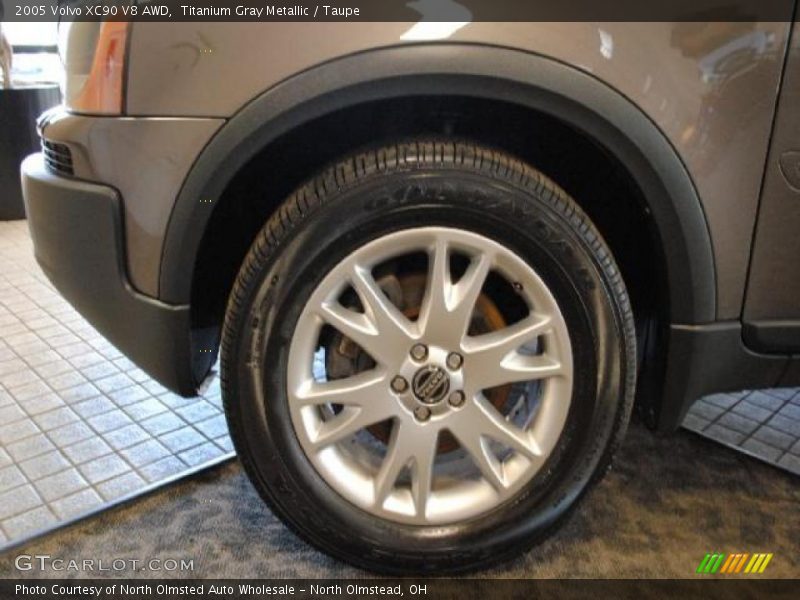Titanium Gray Metallic / Taupe 2005 Volvo XC90 V8 AWD