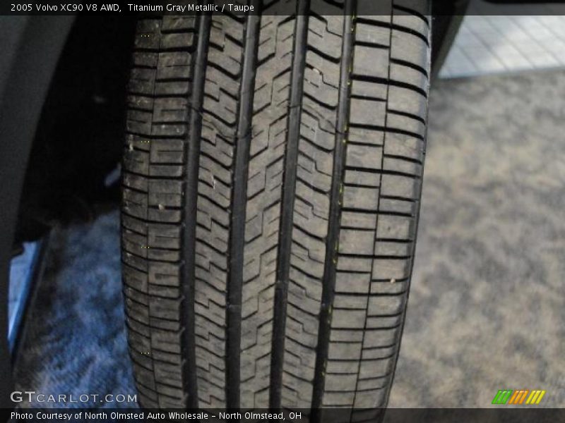 Titanium Gray Metallic / Taupe 2005 Volvo XC90 V8 AWD