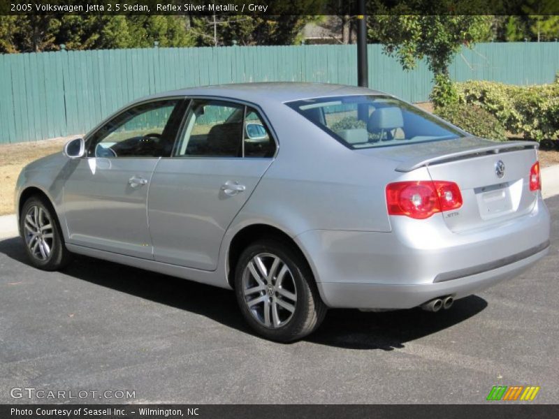 Reflex Silver Metallic / Grey 2005 Volkswagen Jetta 2.5 Sedan