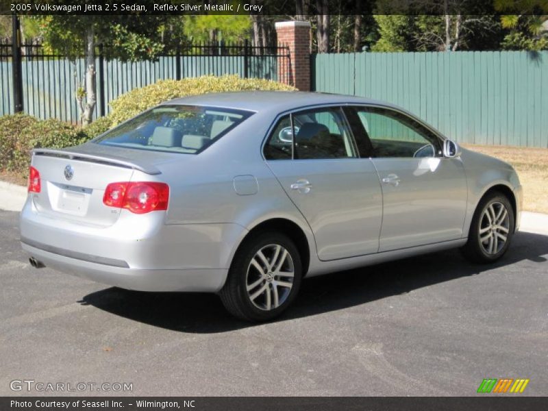 Reflex Silver Metallic / Grey 2005 Volkswagen Jetta 2.5 Sedan