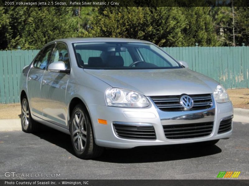 Reflex Silver Metallic / Grey 2005 Volkswagen Jetta 2.5 Sedan