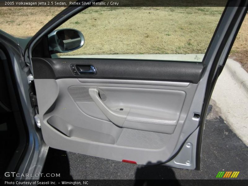 Reflex Silver Metallic / Grey 2005 Volkswagen Jetta 2.5 Sedan