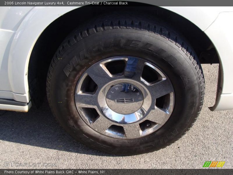 Cashmere Tri-Coat / Charcoal Black 2006 Lincoln Navigator Luxury 4x4