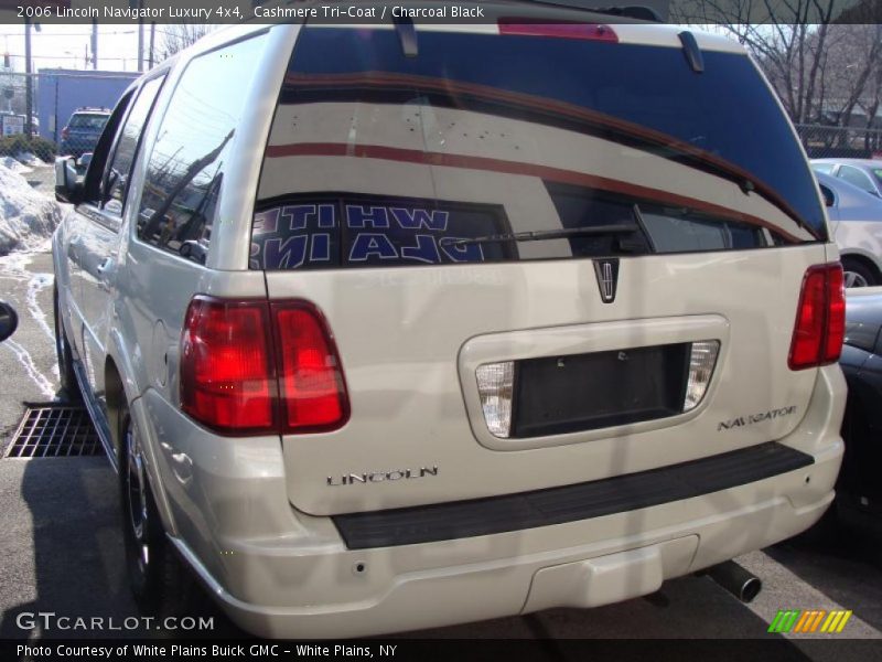 Cashmere Tri-Coat / Charcoal Black 2006 Lincoln Navigator Luxury 4x4