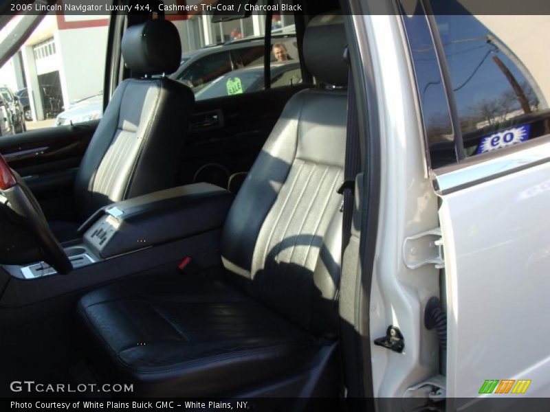 Cashmere Tri-Coat / Charcoal Black 2006 Lincoln Navigator Luxury 4x4
