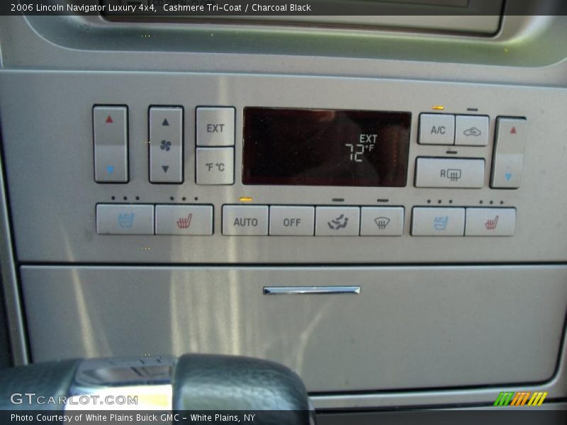 Cashmere Tri-Coat / Charcoal Black 2006 Lincoln Navigator Luxury 4x4