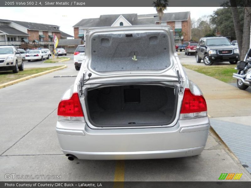 Silver Metallic / Taupe 2005 Volvo S60 2.4