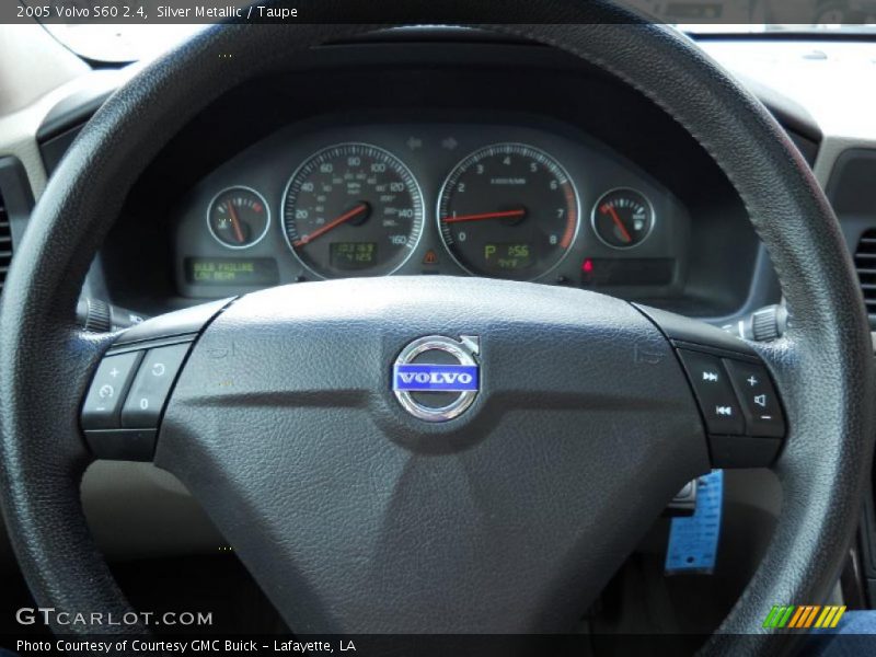  2005 S60 2.4 Steering Wheel