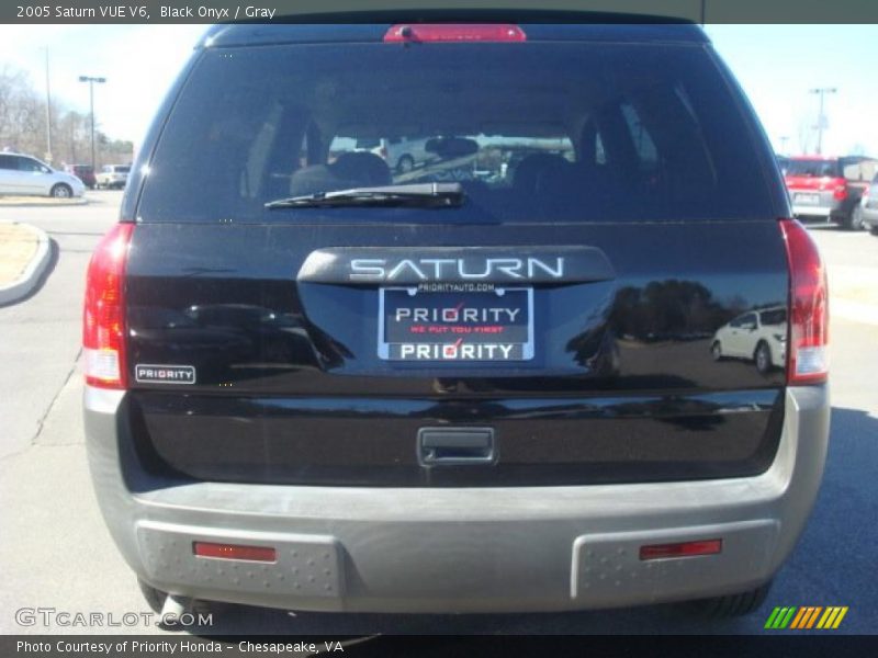 Black Onyx / Gray 2005 Saturn VUE V6