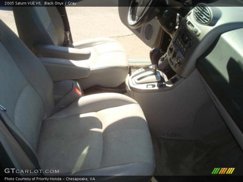 Black Onyx / Gray 2005 Saturn VUE V6