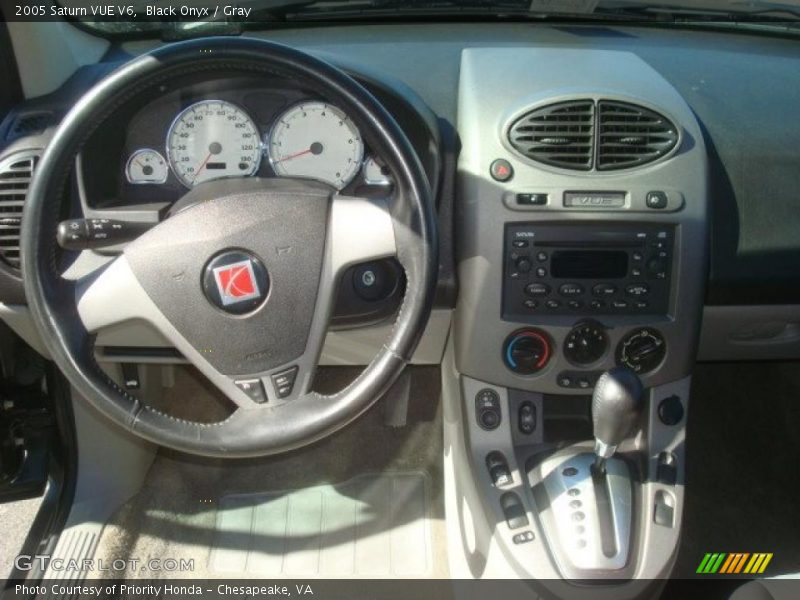 Black Onyx / Gray 2005 Saturn VUE V6