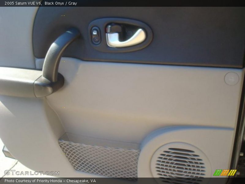 Black Onyx / Gray 2005 Saturn VUE V6