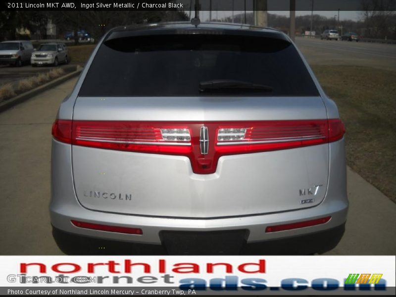 Ingot Silver Metallic / Charcoal Black 2011 Lincoln MKT AWD
