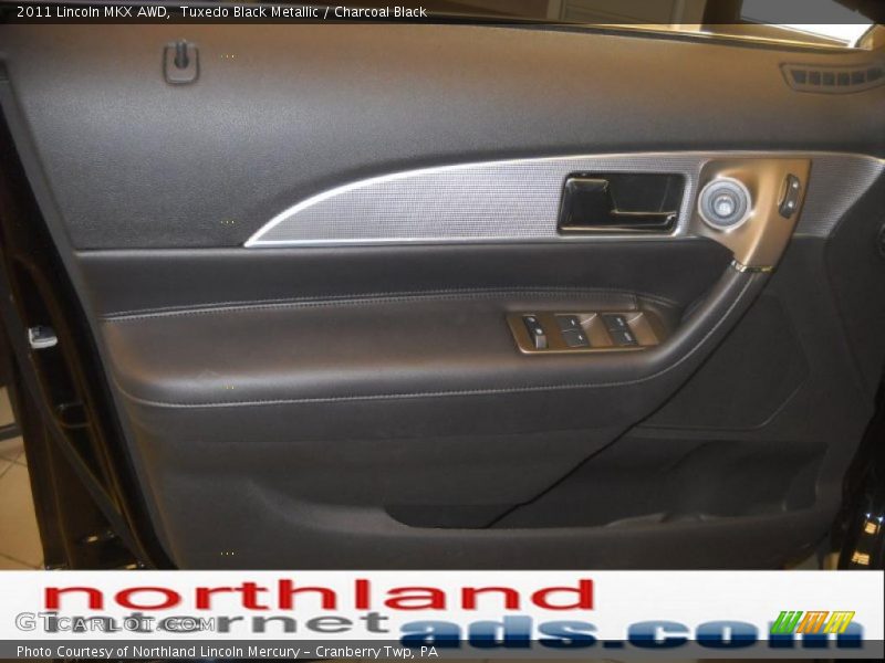 Tuxedo Black Metallic / Charcoal Black 2011 Lincoln MKX AWD