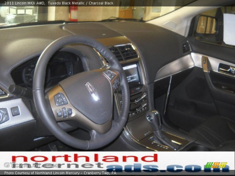 Tuxedo Black Metallic / Charcoal Black 2011 Lincoln MKX AWD