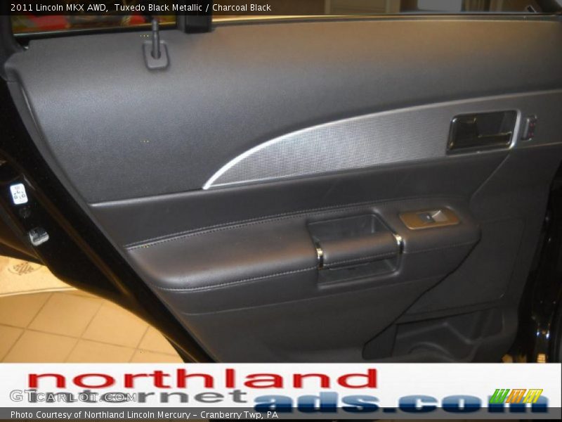 Tuxedo Black Metallic / Charcoal Black 2011 Lincoln MKX AWD